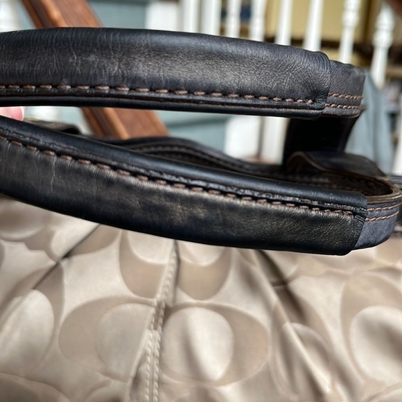 Coach Vintage Signature monogram, Gold Canvas brown leather trim Brass hardw - Picture 9 of 16